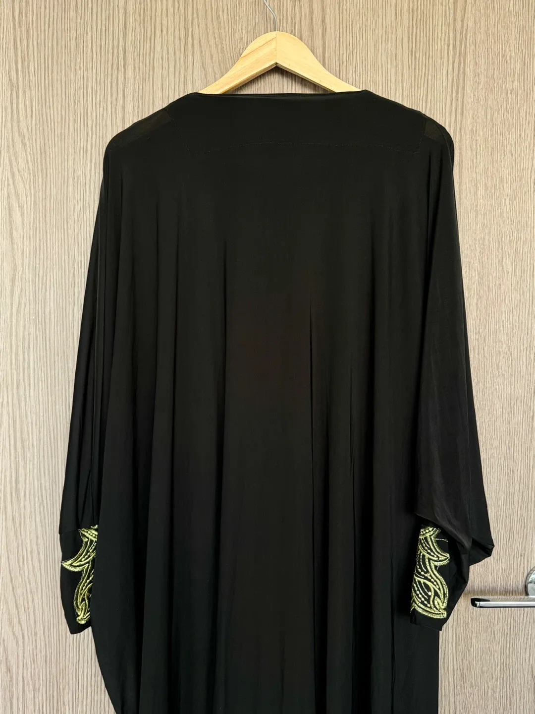 Black & Gold Embellished Dubai Kaftan – Couture Evening Abaya image indicator(7)