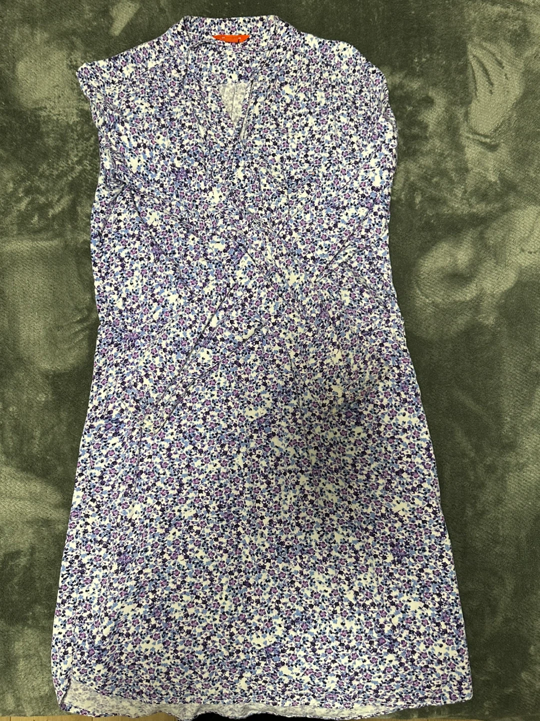 Assorted Women's Tops and Dress - photo 4