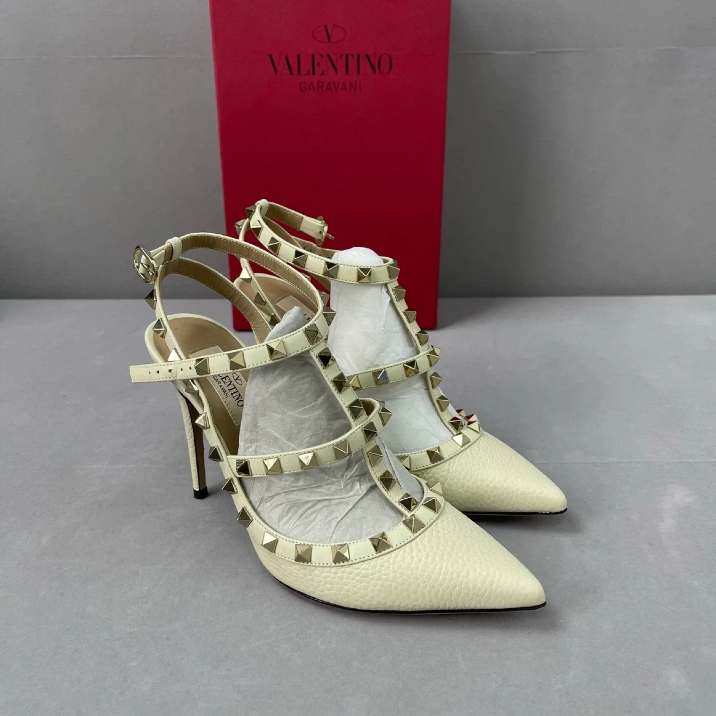 Valentino Garavani Rockstud Heels - size 37.5 image indicator(3)