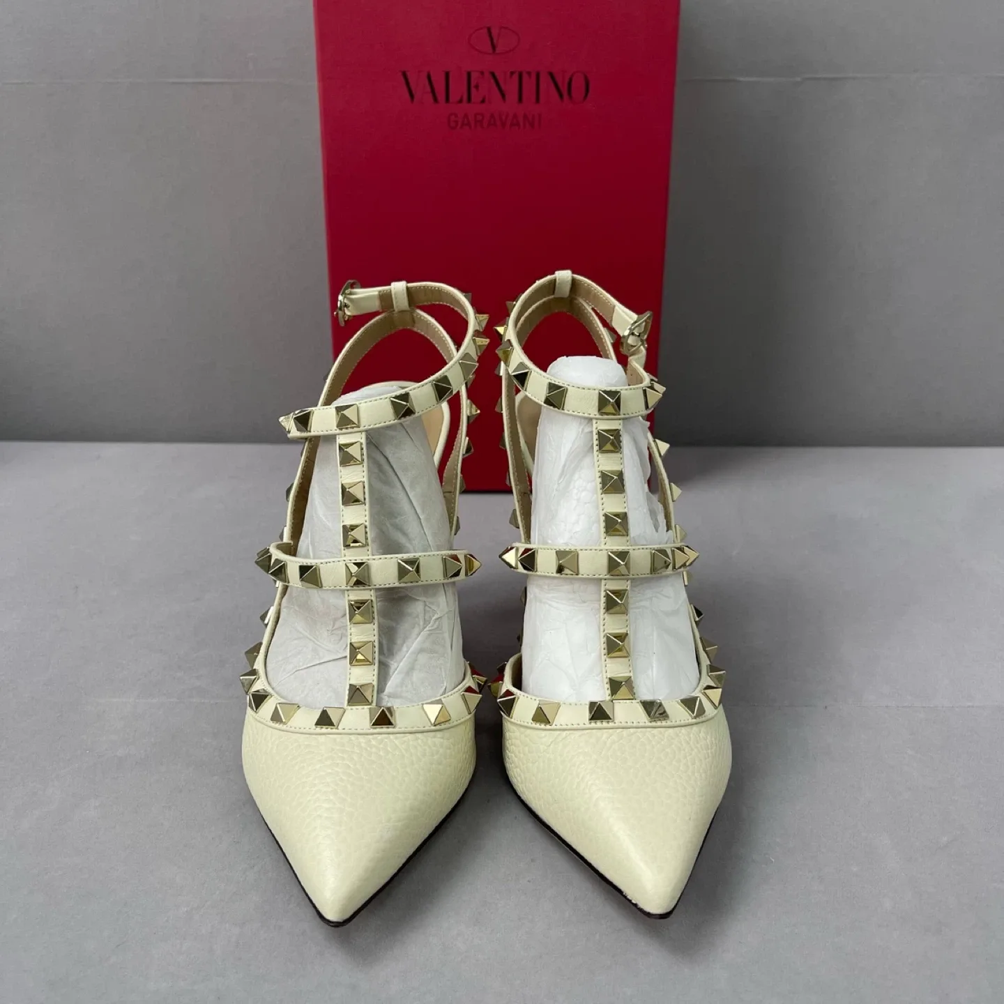 Valentino Garavani Rockstud Heels - size 37.5 image indicator(2)