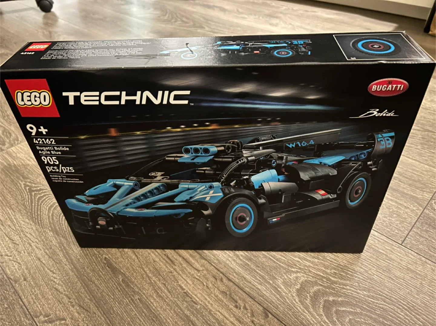 LEGO Technic Bugatti Bolide Agile Blue 42162 New image indicator(2)