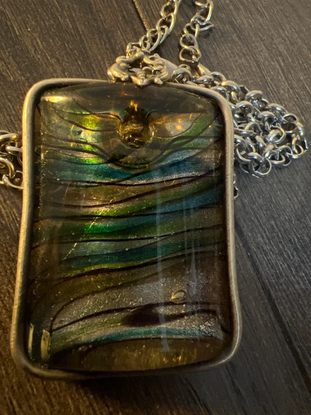 Silver Tone Pendant Necklace