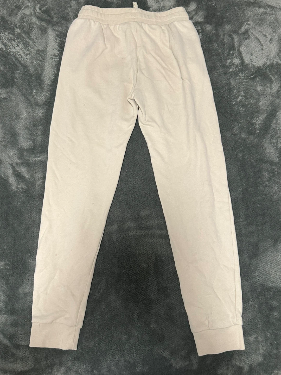 Puma Beige Sweatpants & Black Floral Cardigan - photo 4