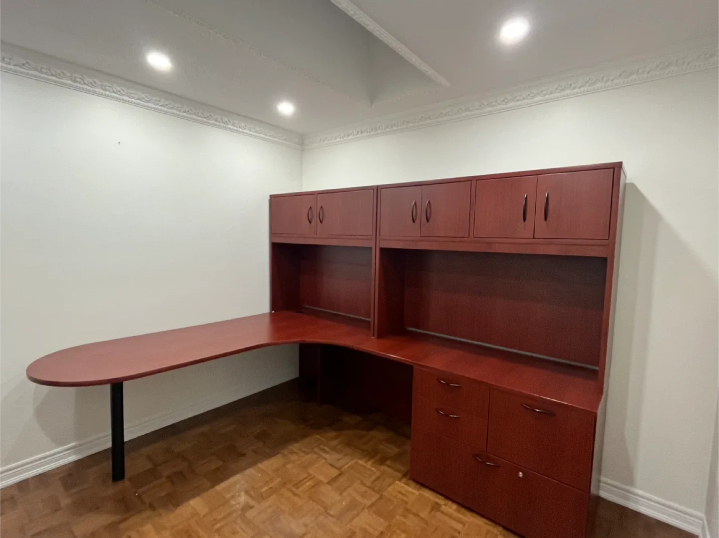 Reddish Brown Office Desk with Hutch image indicator(3)