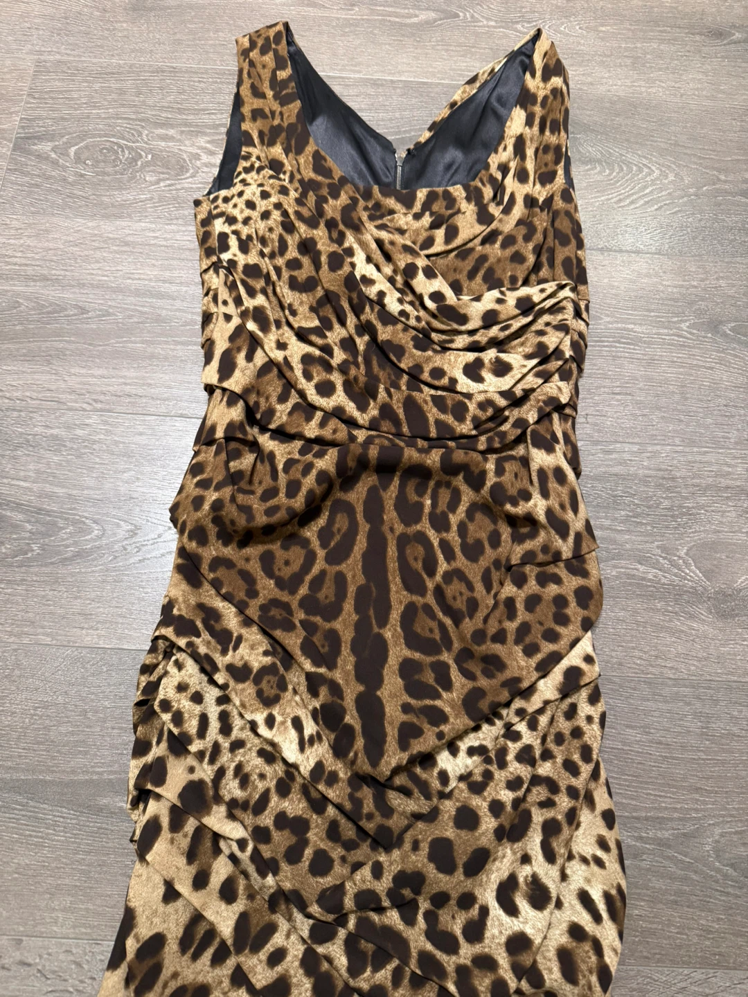 Dolce & Gabbana Leopard silk Dress, Size 44 fits small medium - photo 5
