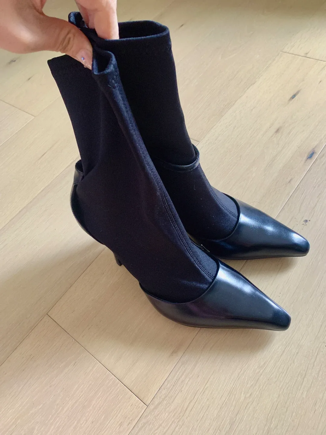 New Black Ankle High Heel Boots Size 37 image indicator(6)