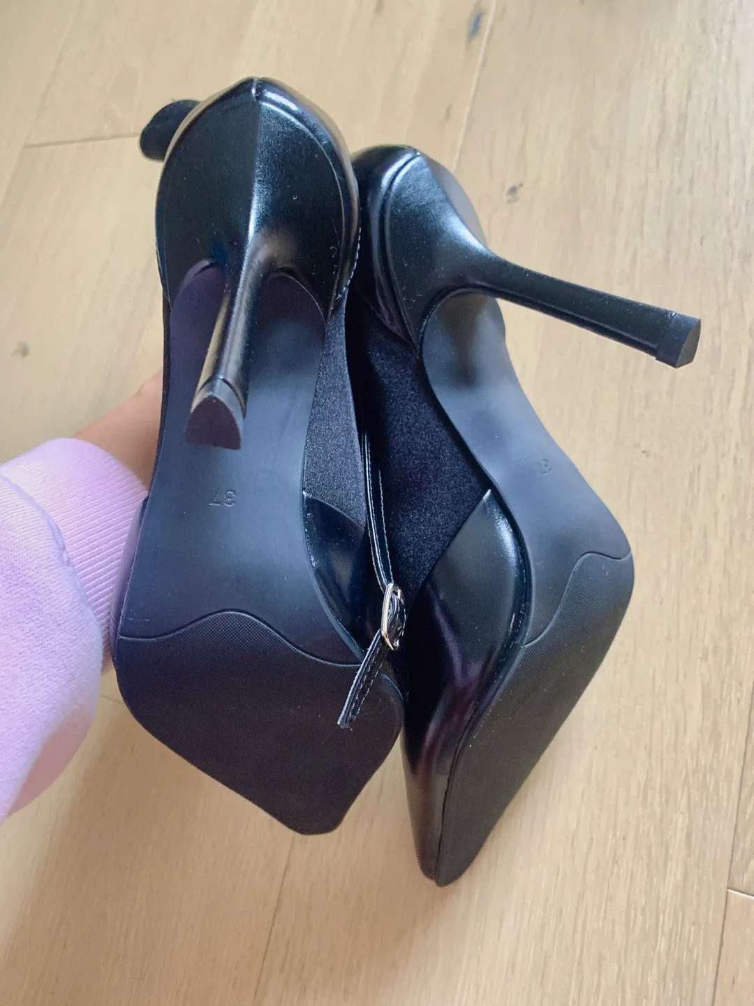 New Black Ankle High Heel Boots Size 37 image indicator(8)