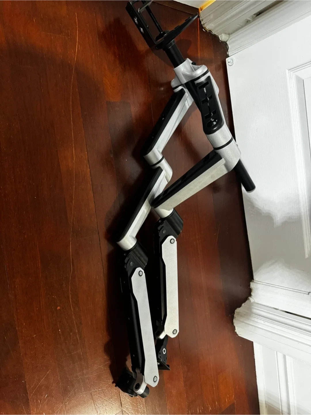 Dual  Monitor Arm image indicator(2)