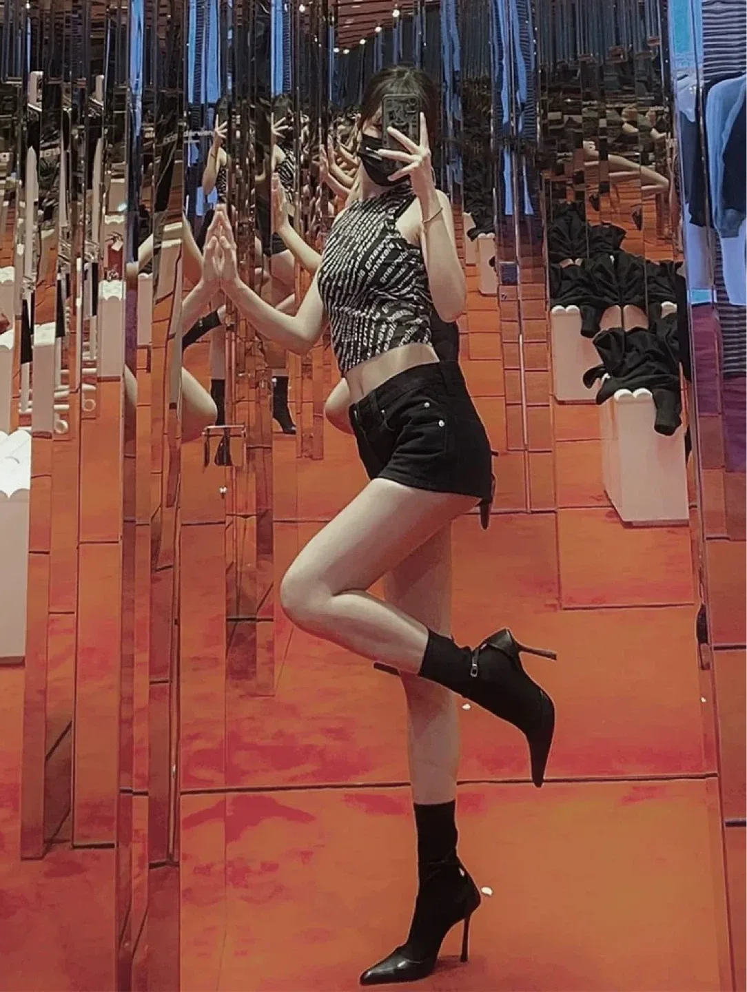 New Black Ankle High Heel Boots Size 37 image indicator(4)