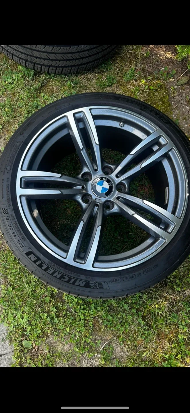 set of 4 bmw 18” rep Wheels with Michelin Tire 225/45ZR18 image indicator(5)