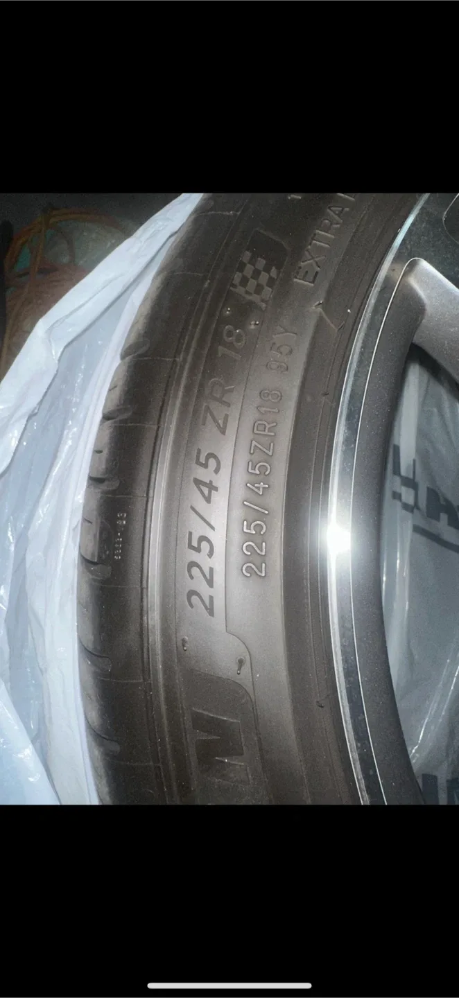 set of 4 bmw 18” rep Wheels with Michelin Tire 225/45ZR18 image indicator(2)