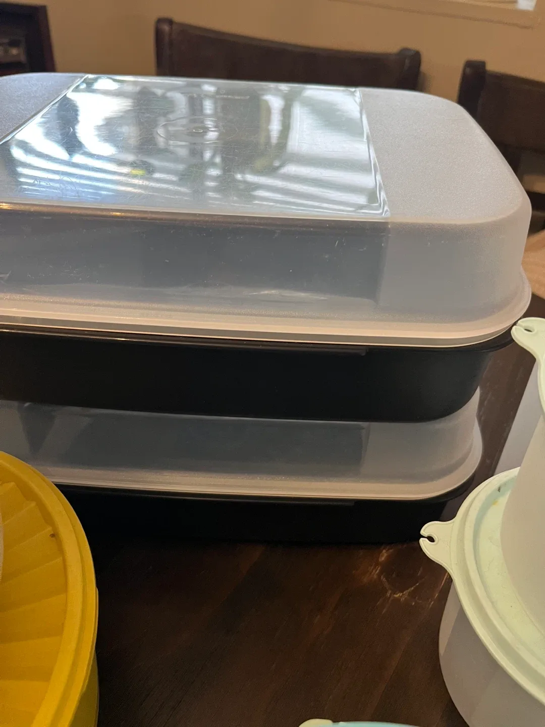 Tupperware Set - Various Sizes & Colours image indicator(6)