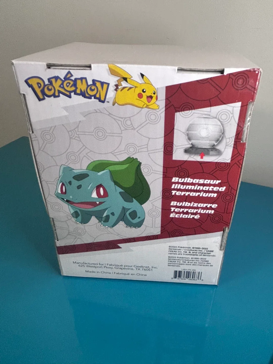 NEW Pokémon Bulbasaur Illuminated Terrarium image indicator(2)