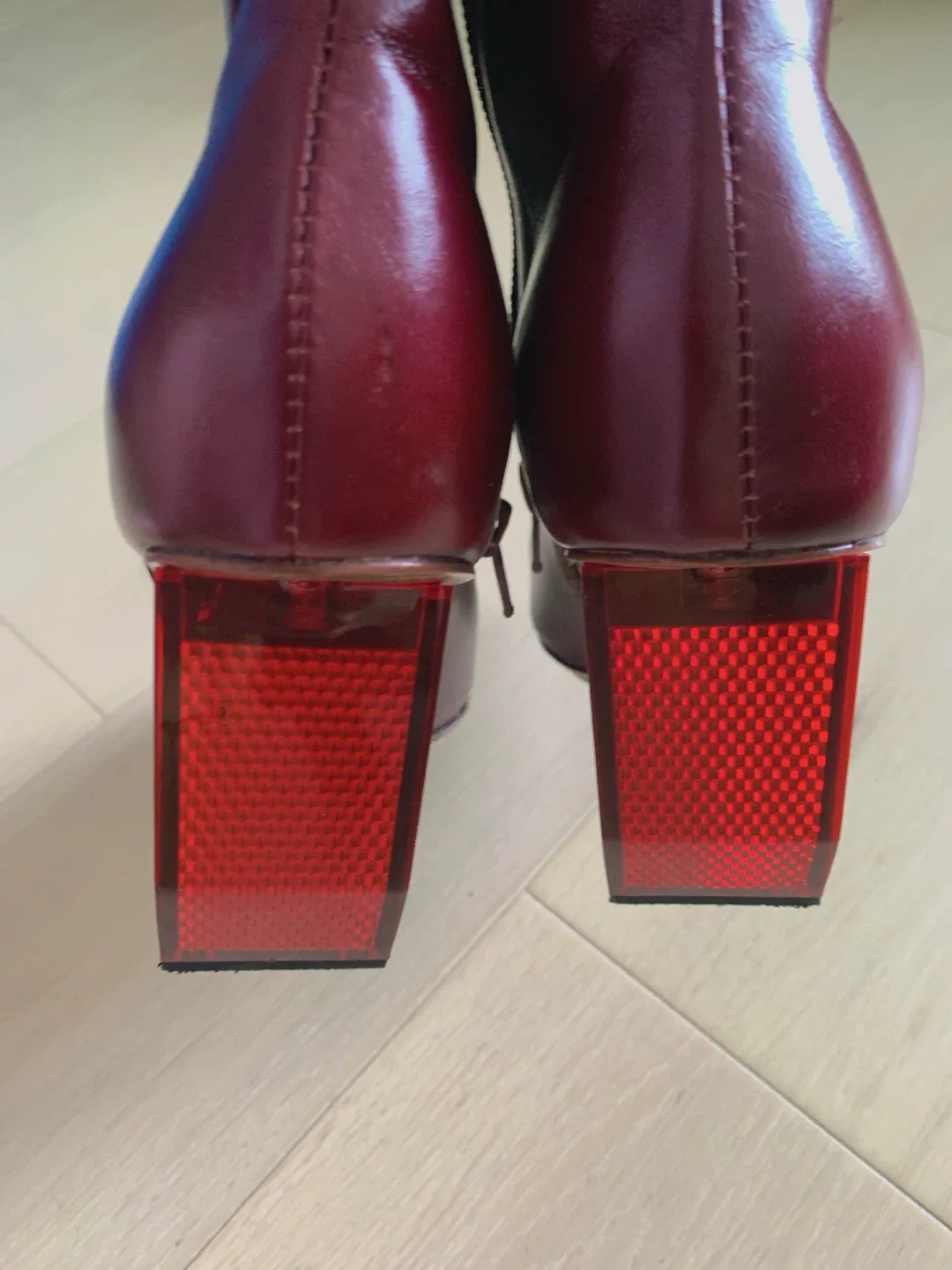 Vetements Burgundy Leather Ankle Boots Size 37 image indicator(7)