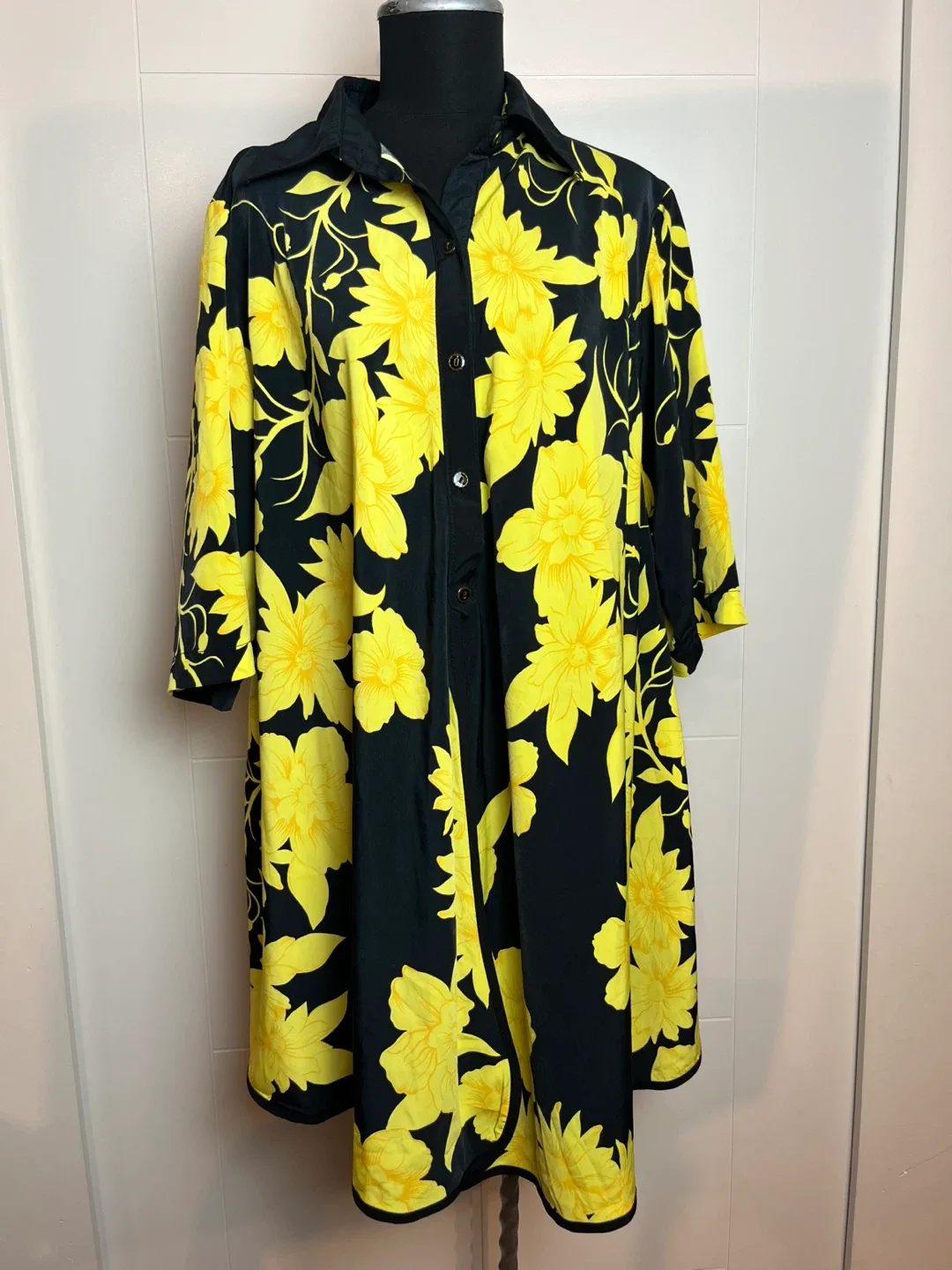 Yellow floral printed top Size M