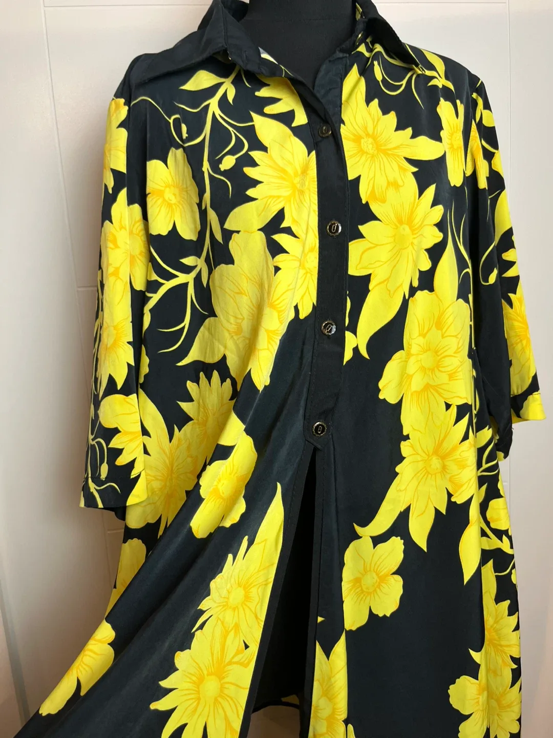 Yellow floral printed top Size M image indicator(3)