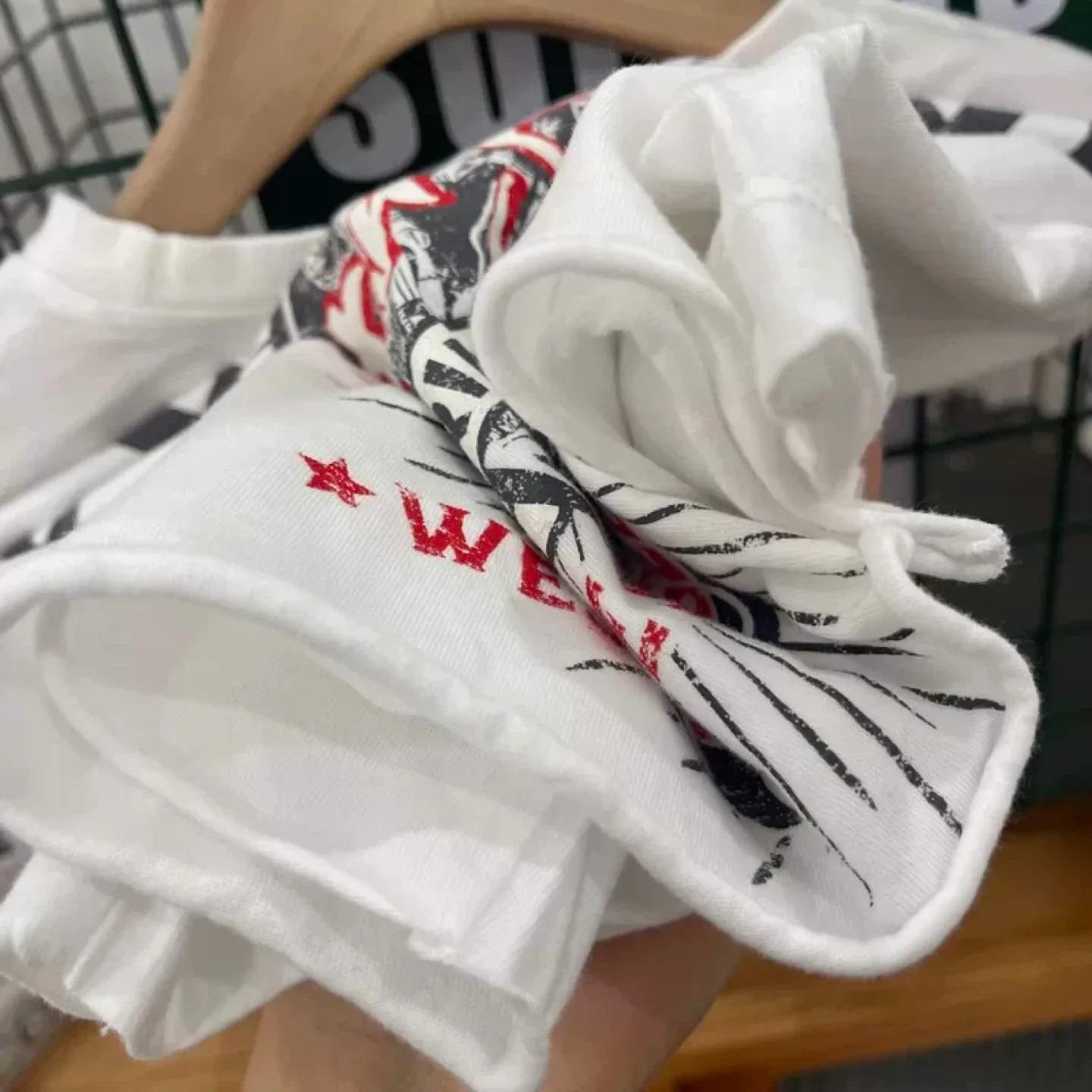 White Speedway Motor Show Graphic Tee Size M image indicator(4)