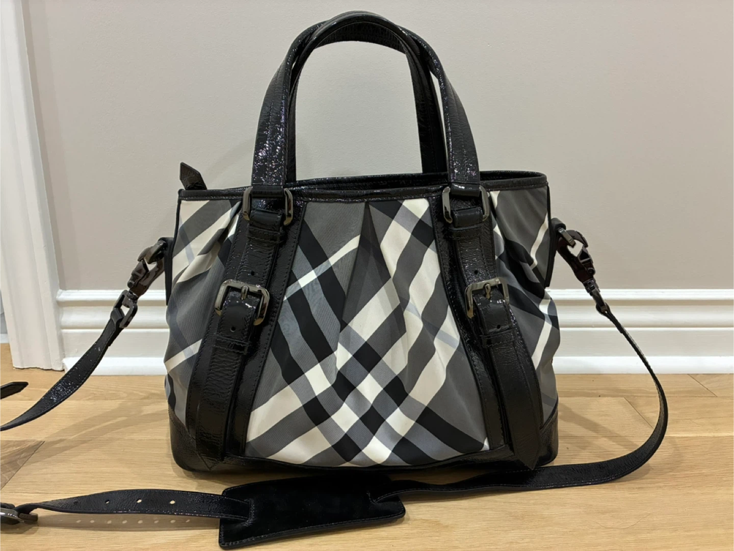 Burberry Handbag - photo 2