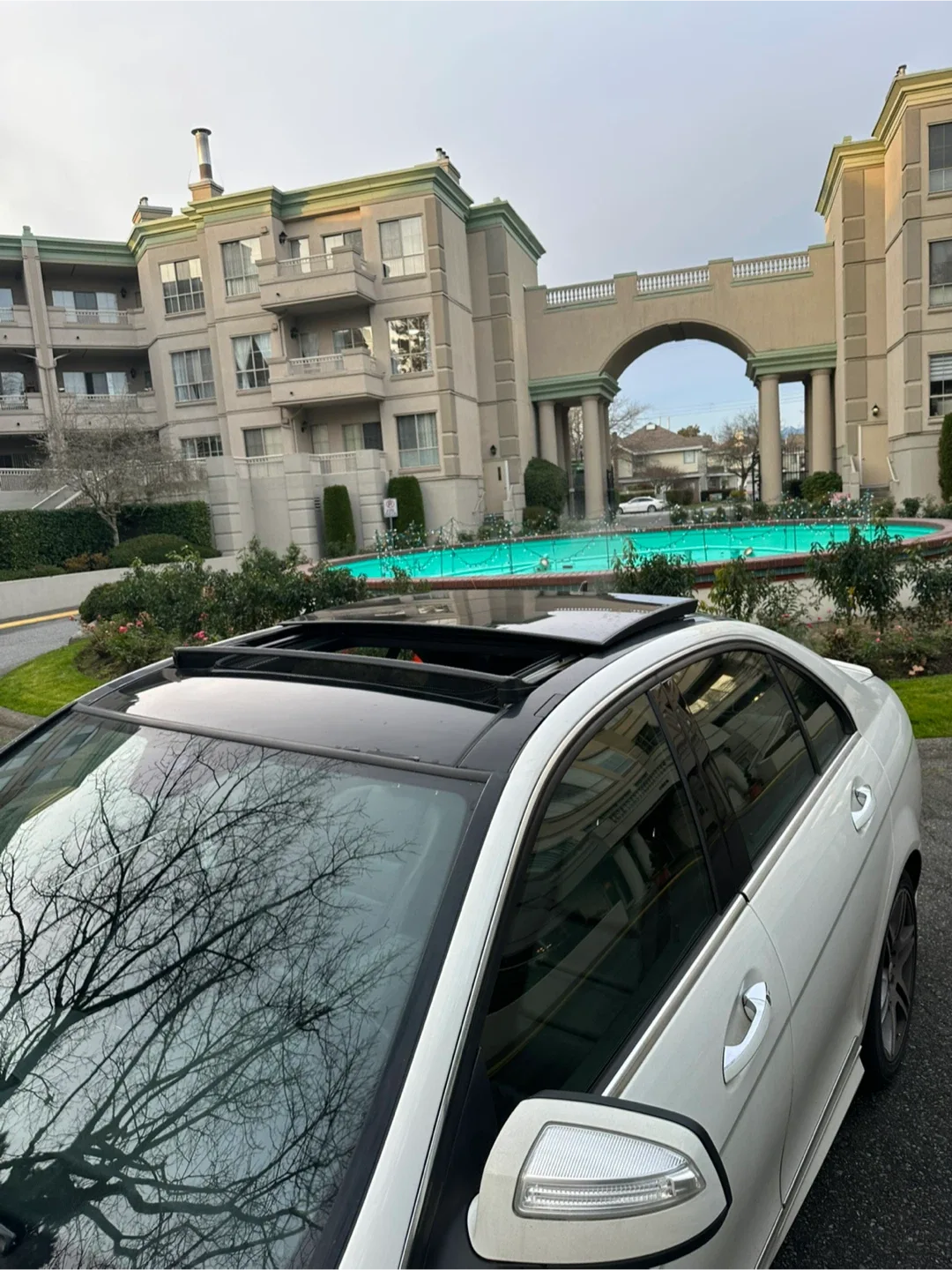 Mercedes-Benz C350 4MATIC Sedan image indicator(6)