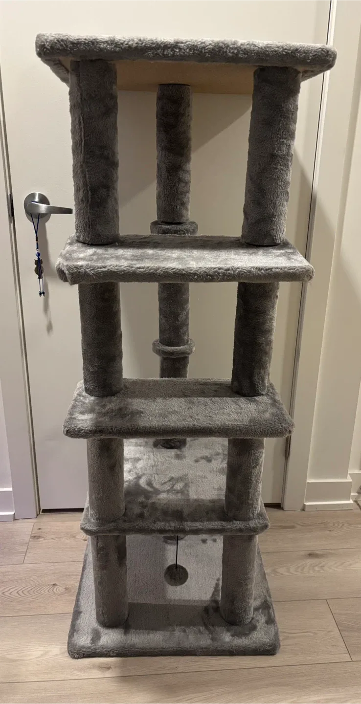 Grey Cat Tree with Multiple Levels image indicator(2)