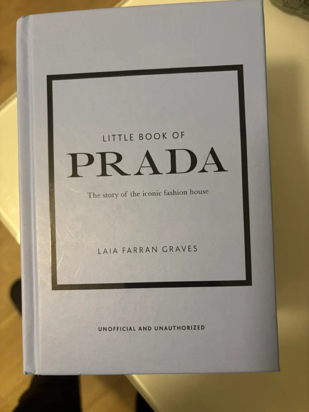 Little Book of Louis Vuitton, Chanel, Dior, Tom Ford image indicator(8)