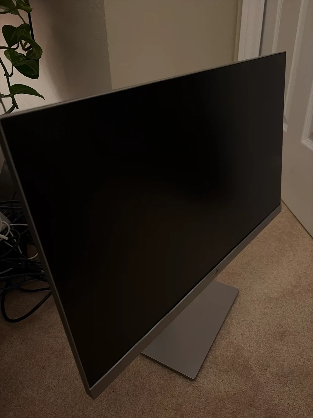 HP 23-inch Monitor with Stand included image indicator(2)