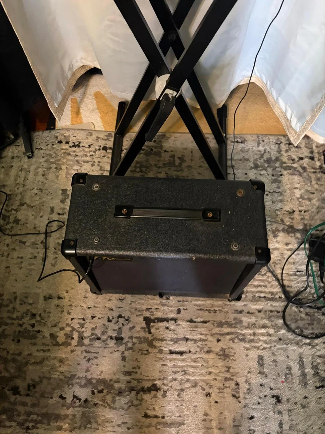 RockJam RJ761 Keyboard & Unbranded Amp image indicator(10)