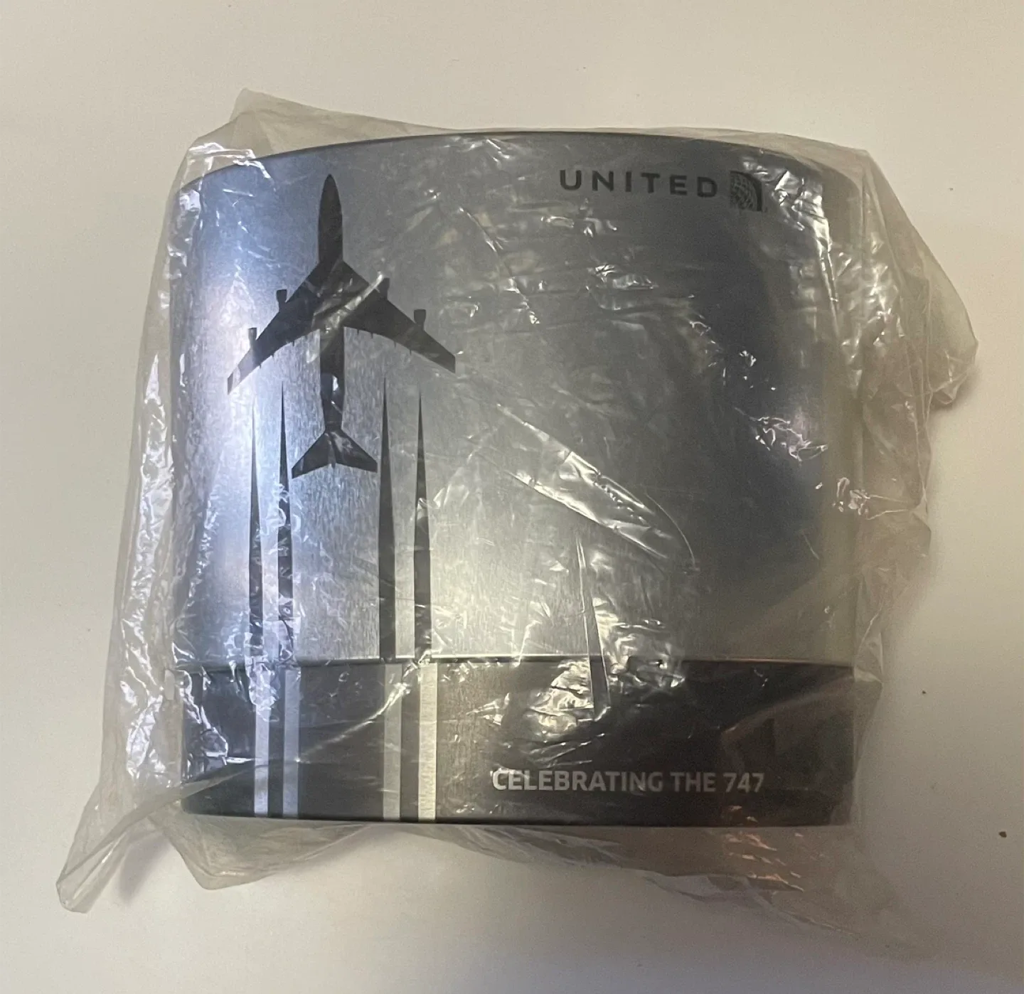 RARE United 747 Retirement Amenity Kit – Sealed Collector’s Item image indicator(2)
