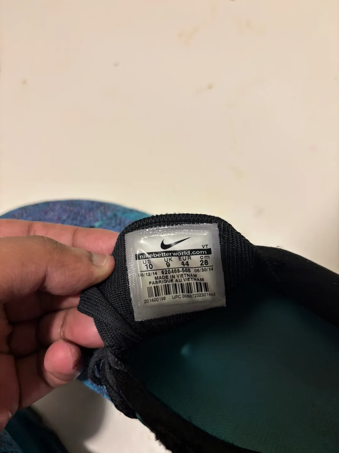 Nike Air Max Flyknit Running Shoes - Size 10 image indicator(3)