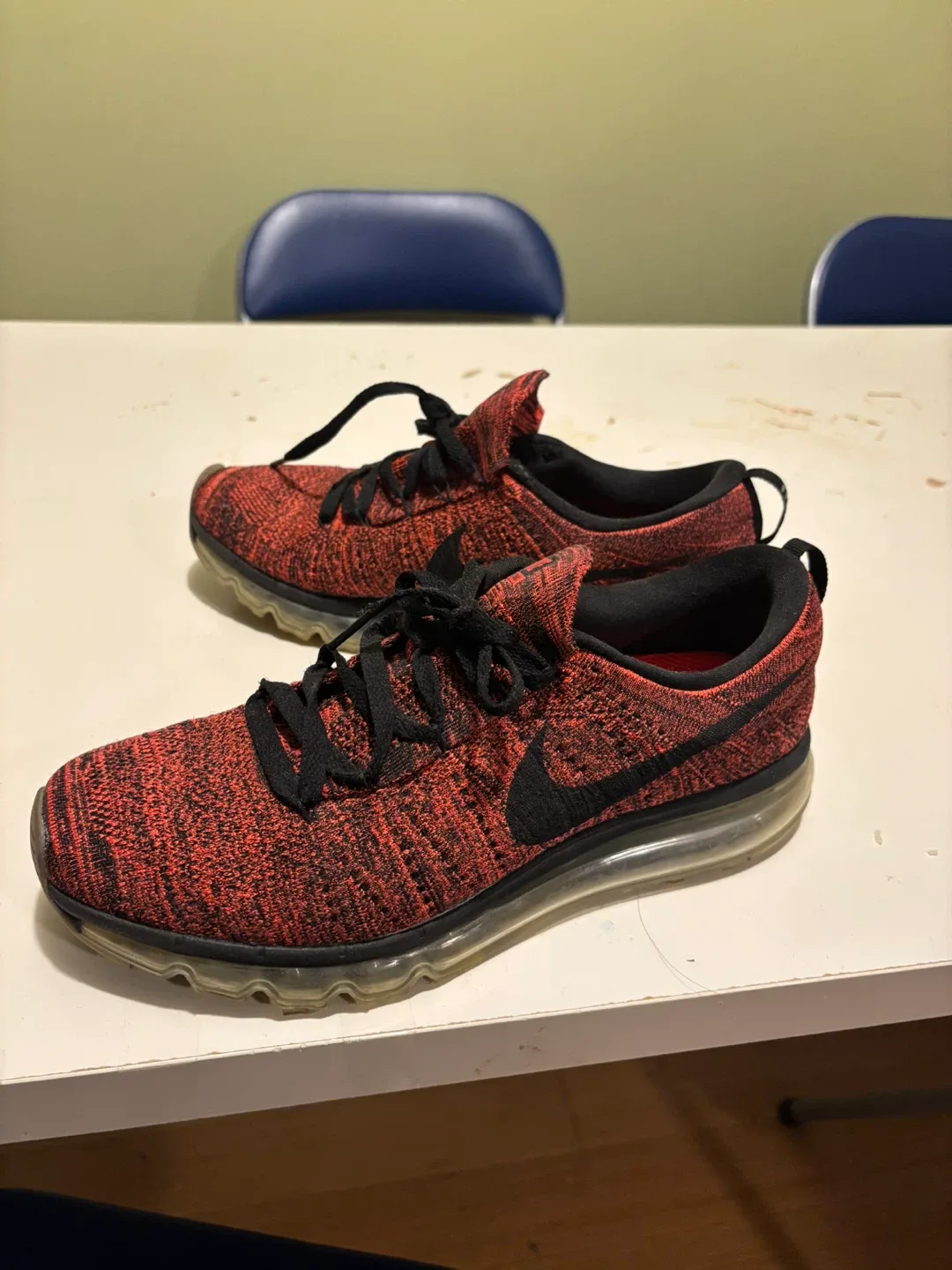 Nike Air Max  Flyknit Sneakers - US 10