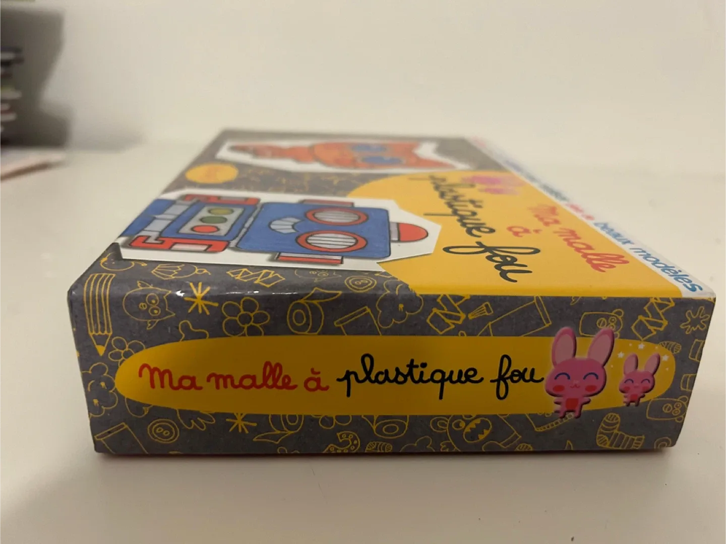 Ma malle à plastique fou - Fleurys image indicator(3)