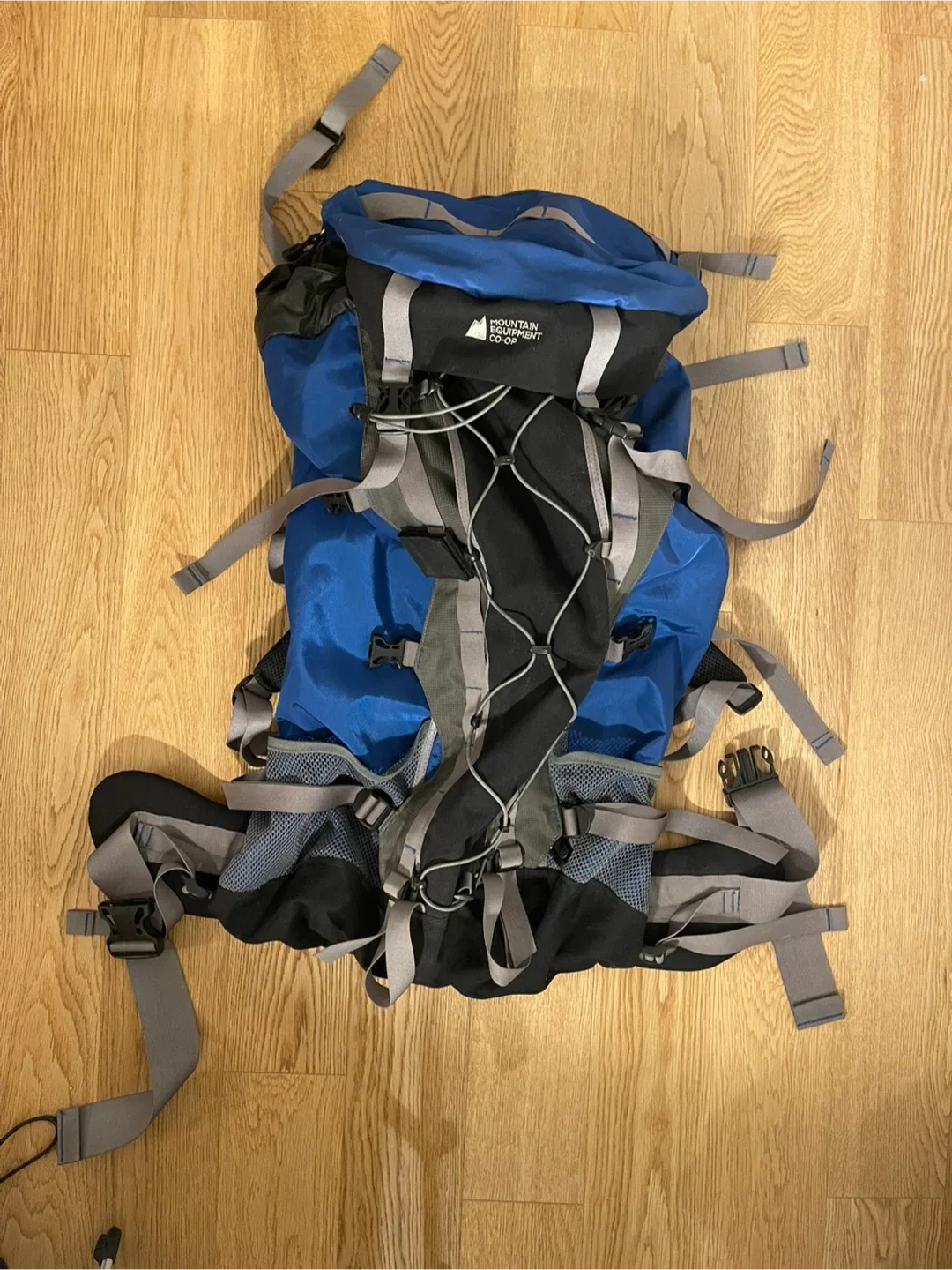 Vintage MEC Brio Blue Outdoor Backpack 70L