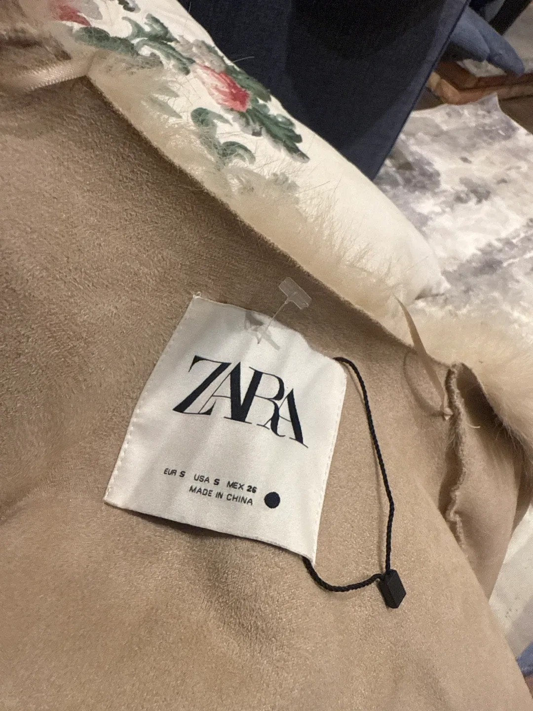 Zara Faux Fur Coat Size S image indicator(2)