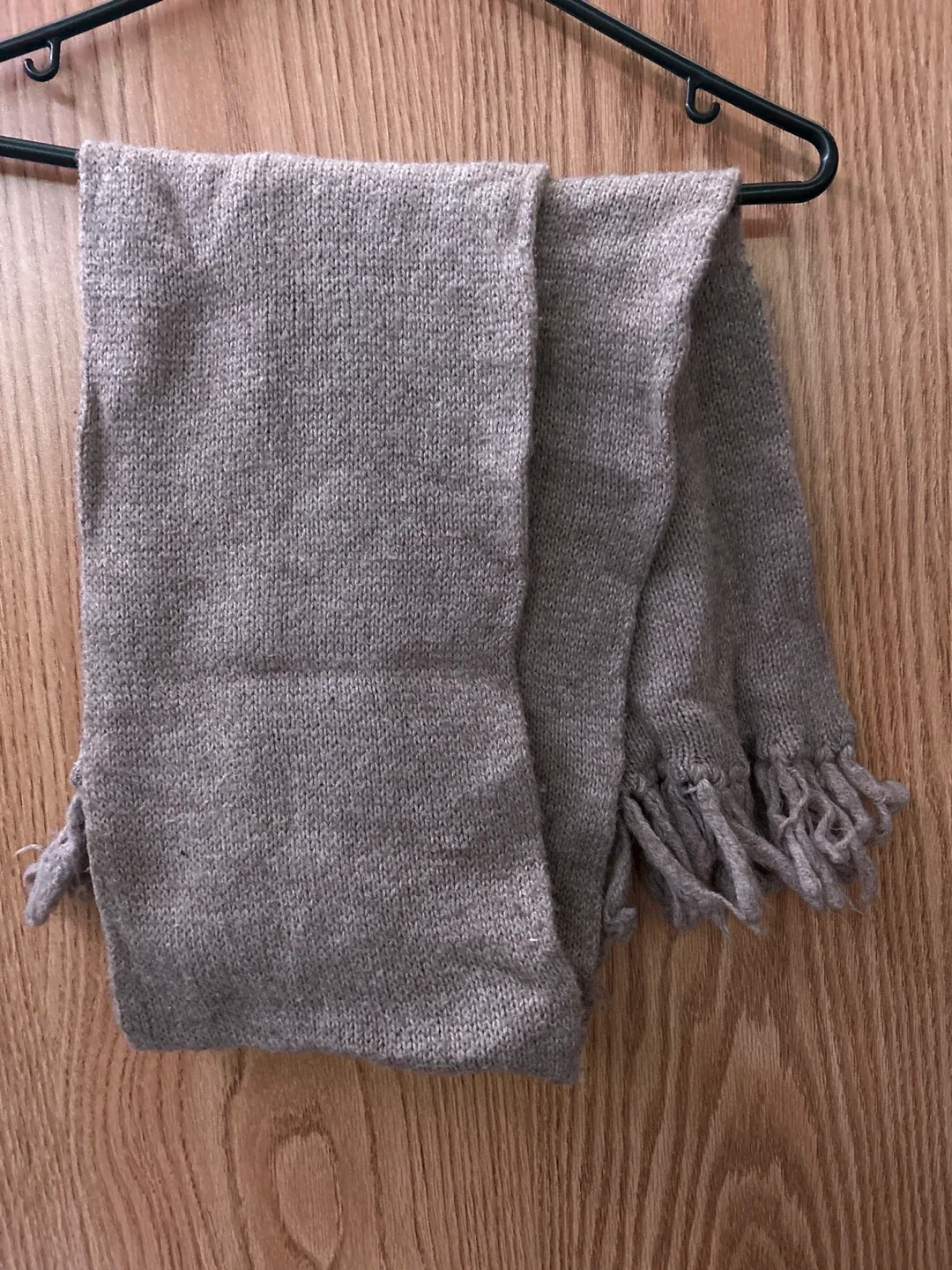 Beige Knit Scarf with Fringe image indicator(2)