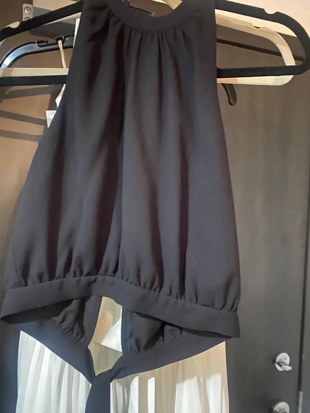 Aritizia/Wilfred Black Top and Pleated Twirl  Skirt Set image indicator(5)