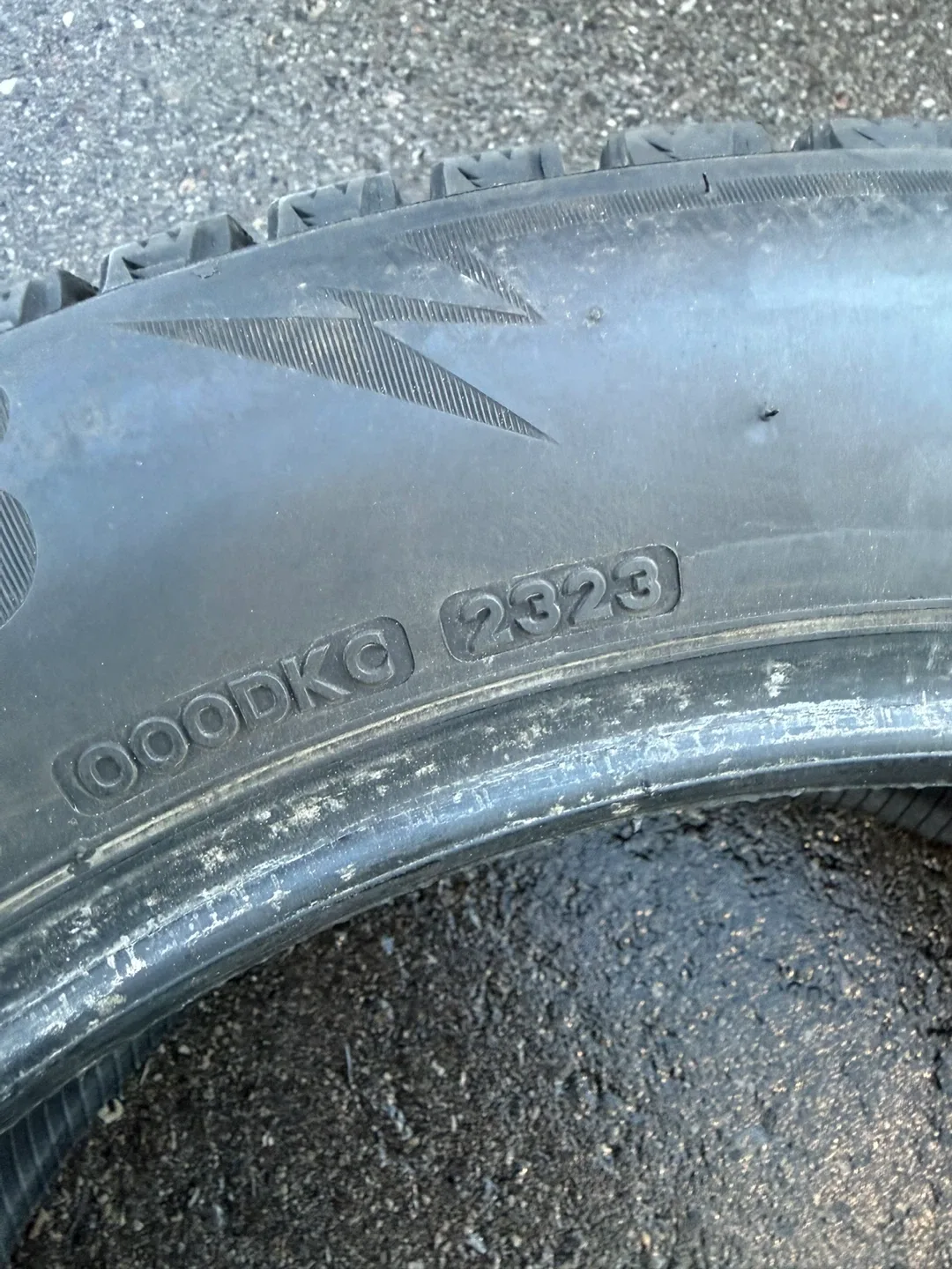 Bridgestone Blizzak WS90 225/55R18 Winter Tire image indicator(4)