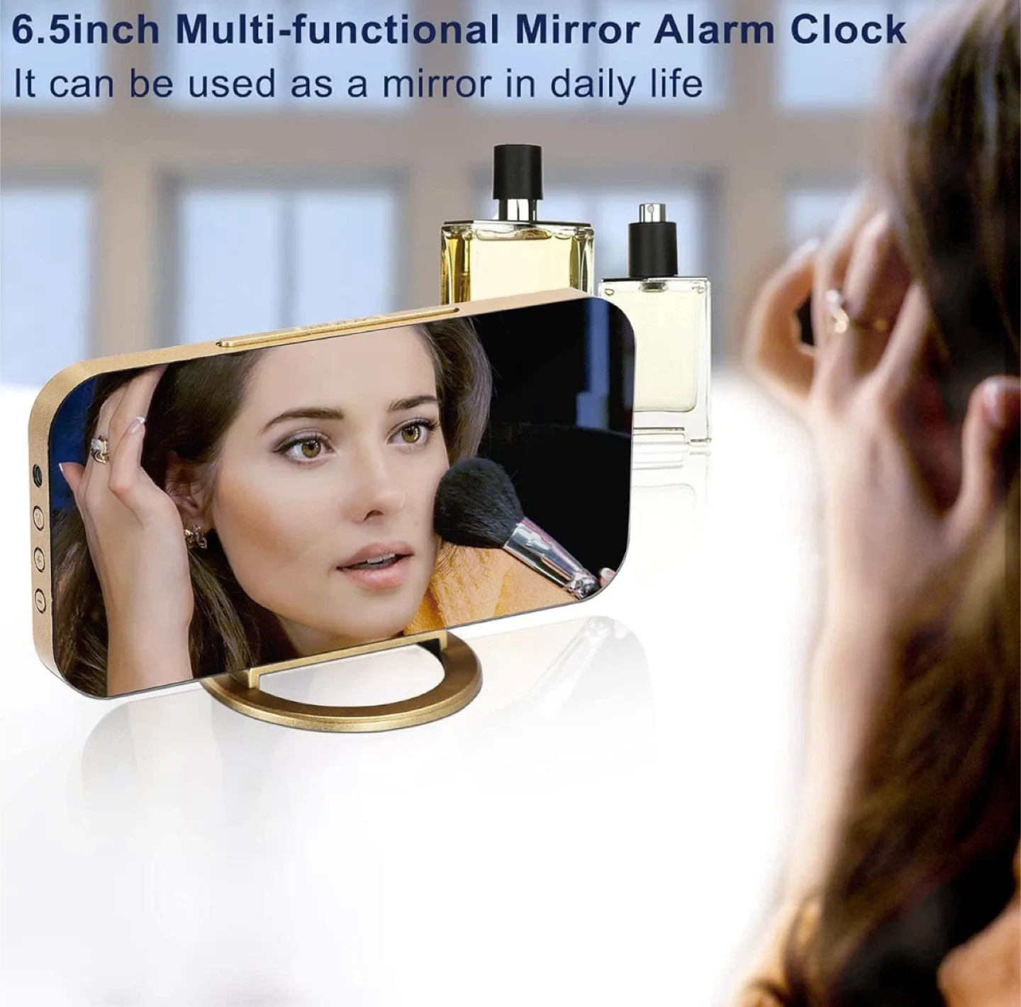 Digital Alarm Clock in Gold image indicator(3)