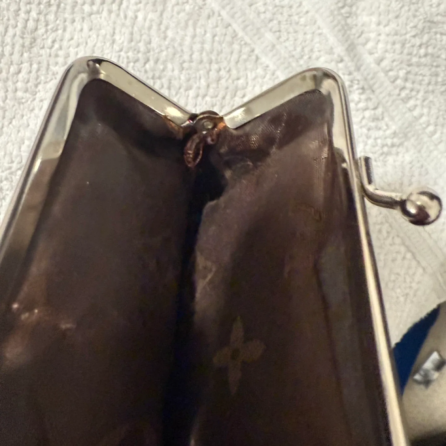 Louis Vuitton Monogram Coin Purse image indicator(5)