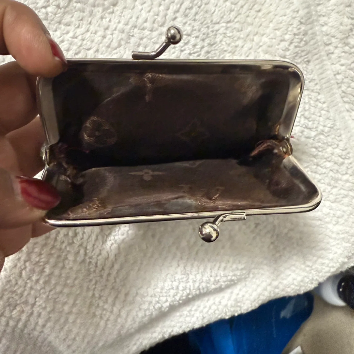 Louis Vuitton Monogram Coin Purse image indicator(3)