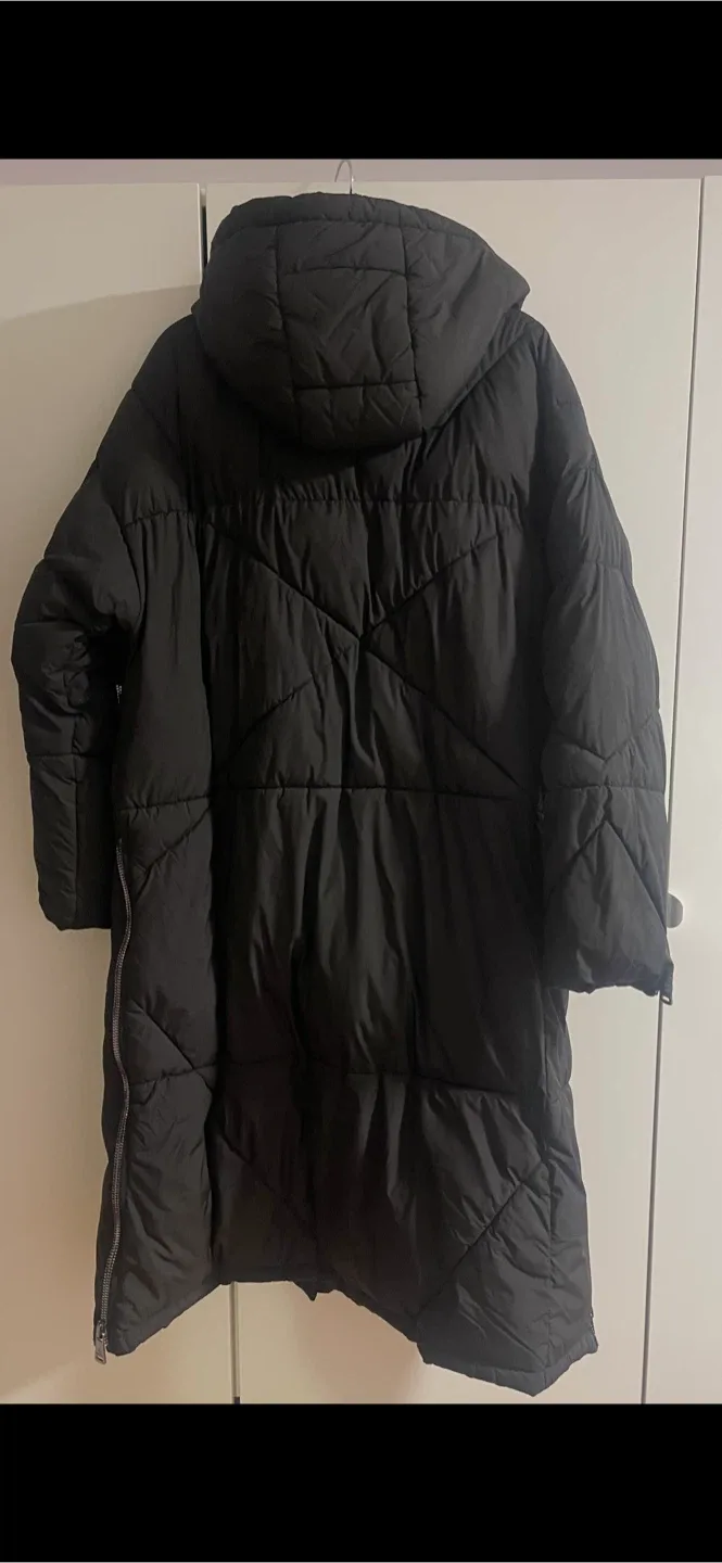 Bernardo Black Puffer Coat image indicator(3)