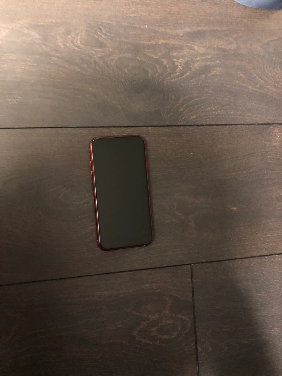 Apple iPhone 11 - Red