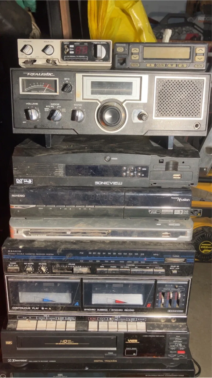 Electronics –  Radios / Stereo / DVD / VCR / Cassette Deck image indicator(4)