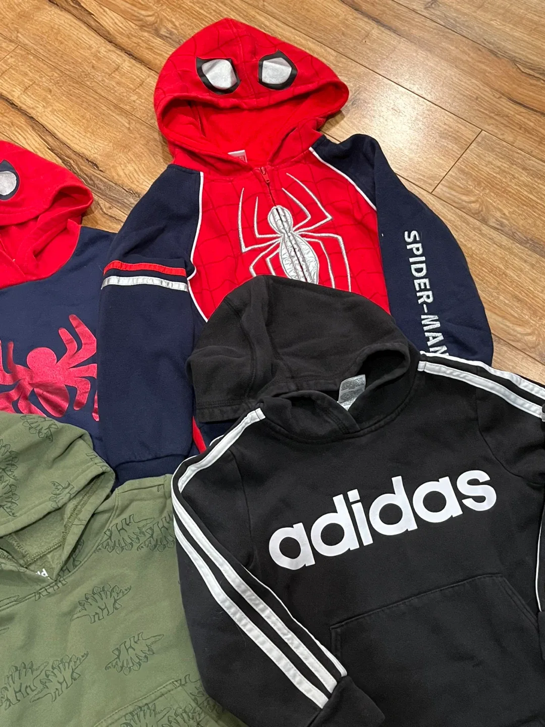 EUC-GUC Size 5T Boys Sweater Lot image indicator(3)