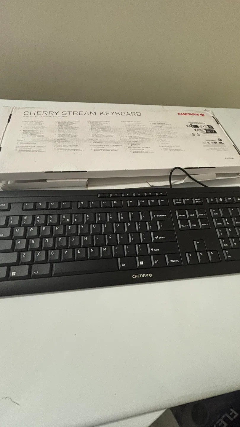 Cherry Stream Corded Keyboard - Black