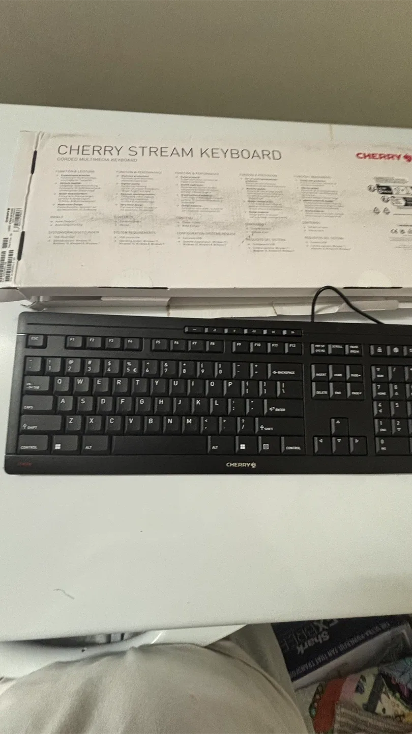Cherry Stream Corded Keyboard - Black image indicator(2)