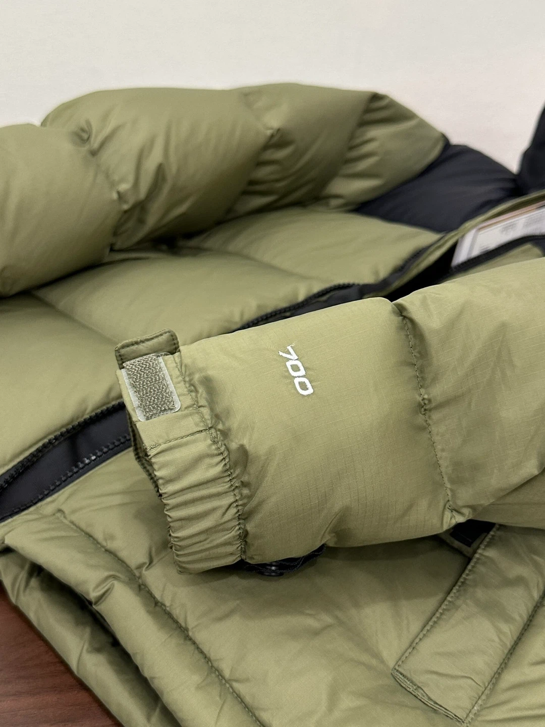 The North Face 700 Puffer Jacket Olive - photo 2