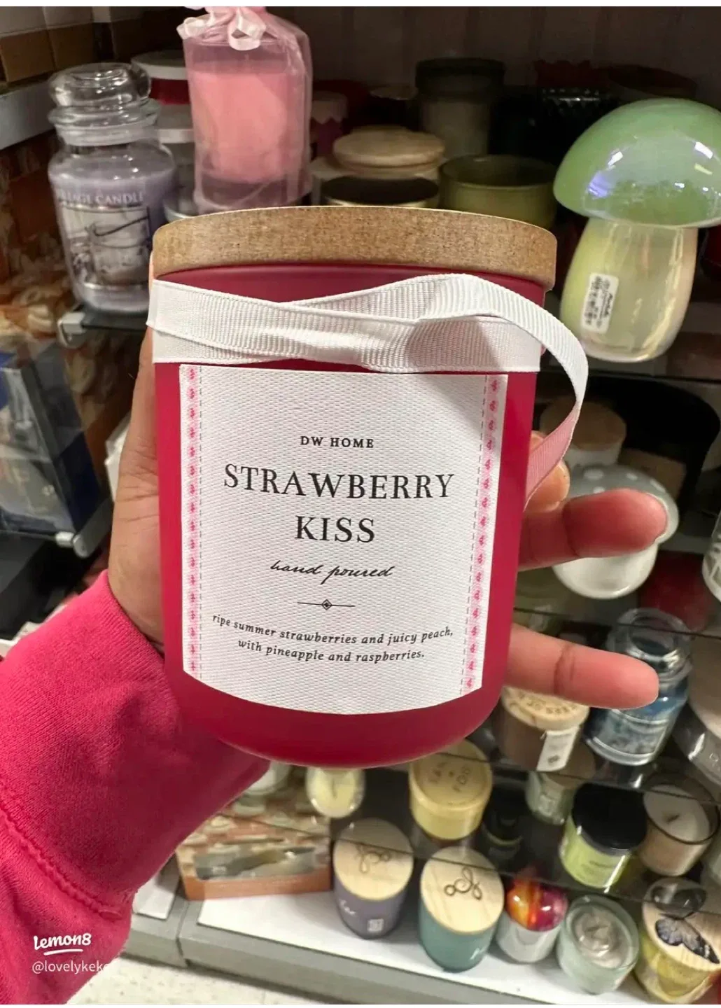 Brand new, DW Home Strawberry Kiss Scented Candle