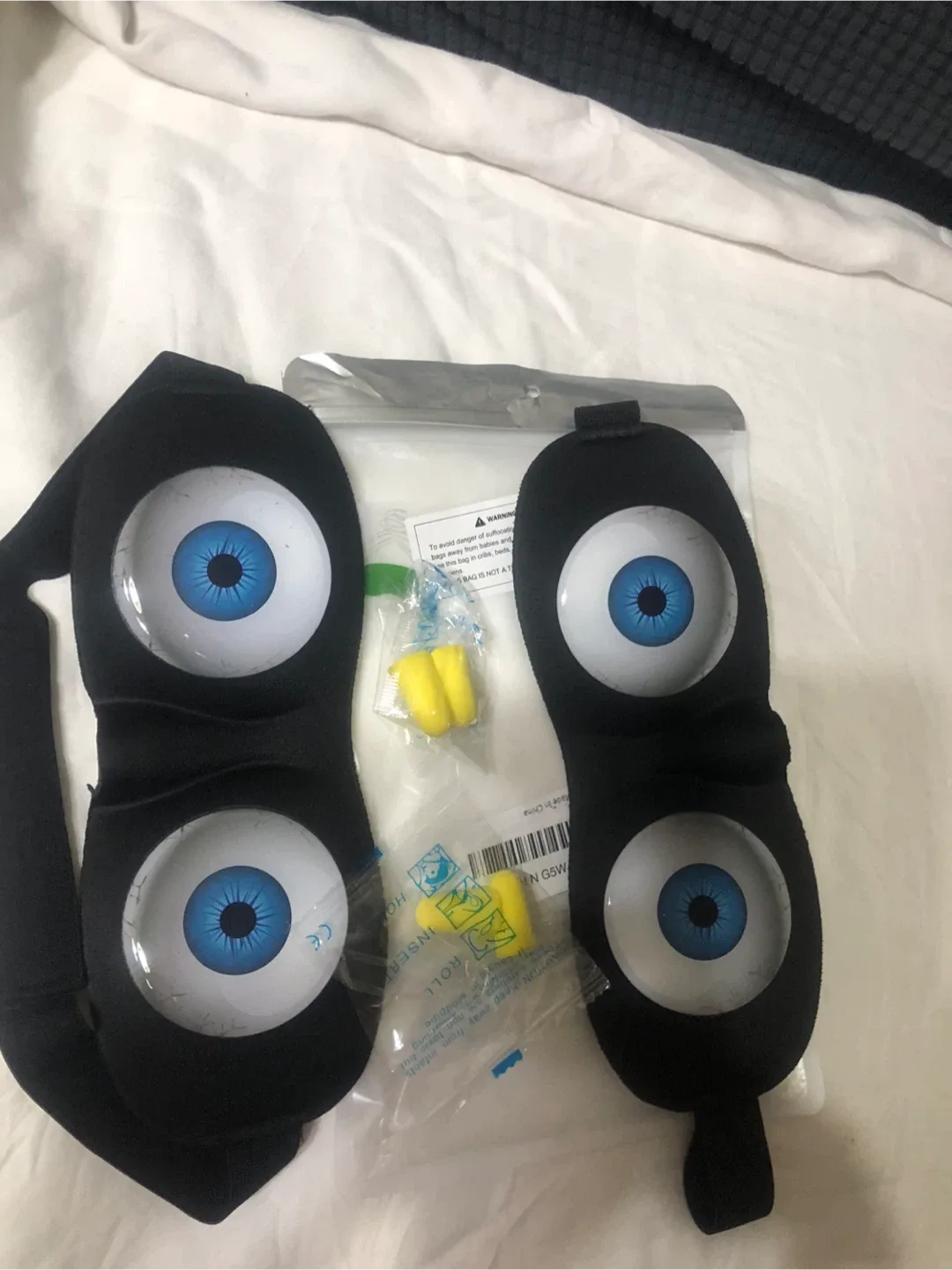 Eye Mask with Earplugs, Black image indicator(2)