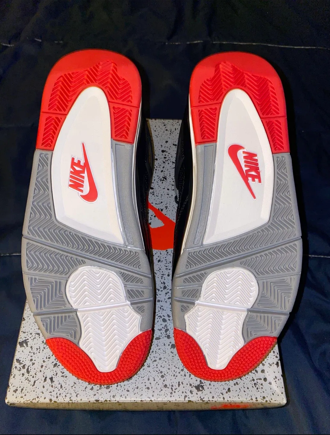 Air Jordan 4 bred reimagined image indicator(4)