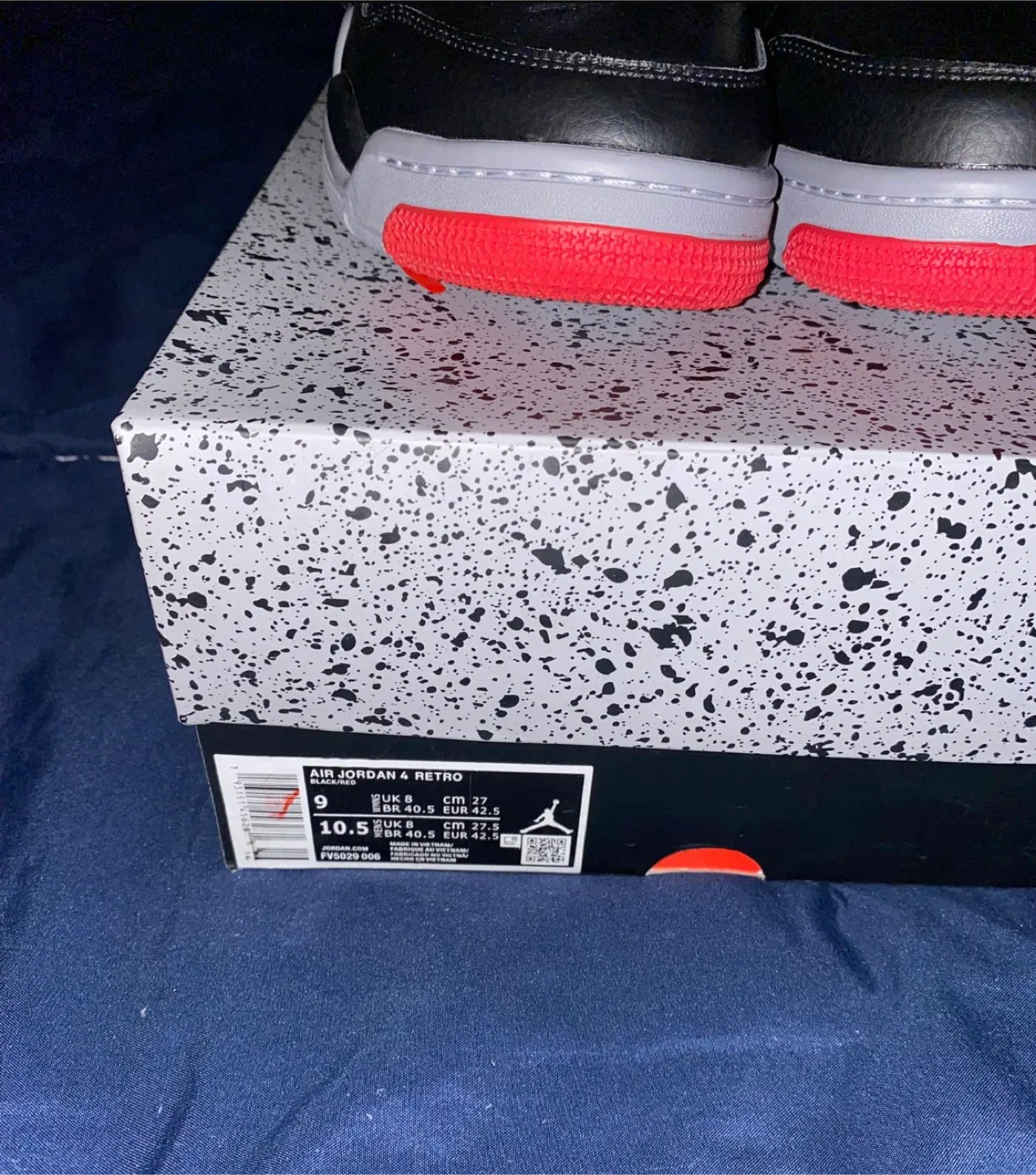 Air Jordan 4 bred reimagined image indicator(2)